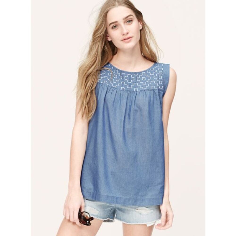 LOFT Blue White Quilted Chambray Round Neck Sleeveless Top Medium Petite